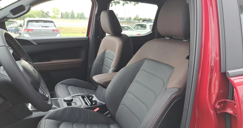 Volkswagen Amarok cena 300120 przebieg: 5, rok produkcji 2024 z Poznań małe 379